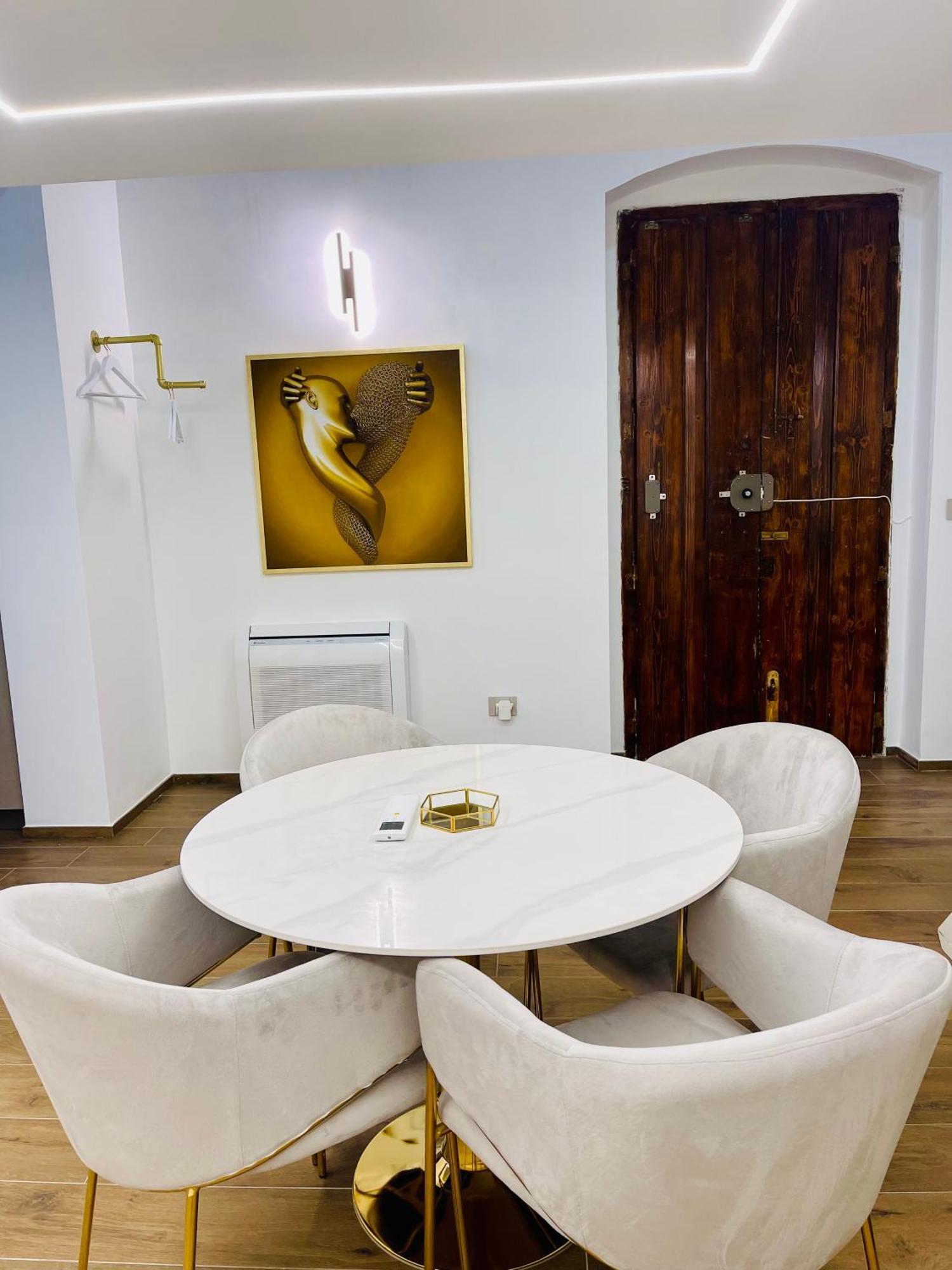 Apartment Suite169 Gold